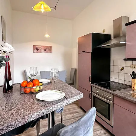 Apartment Gemütliche Mit Gartennutzung
