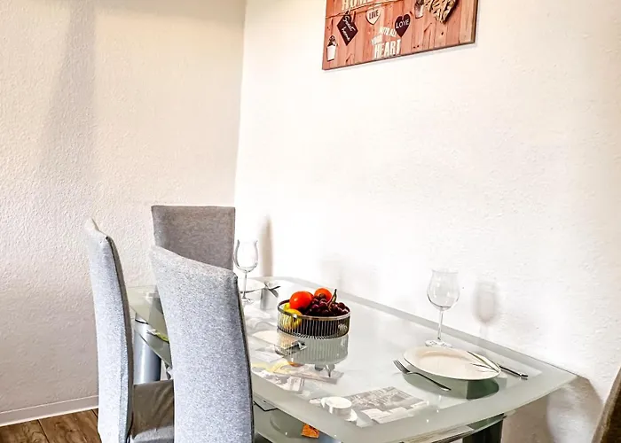 Gemütliche Mit Gartennutzung